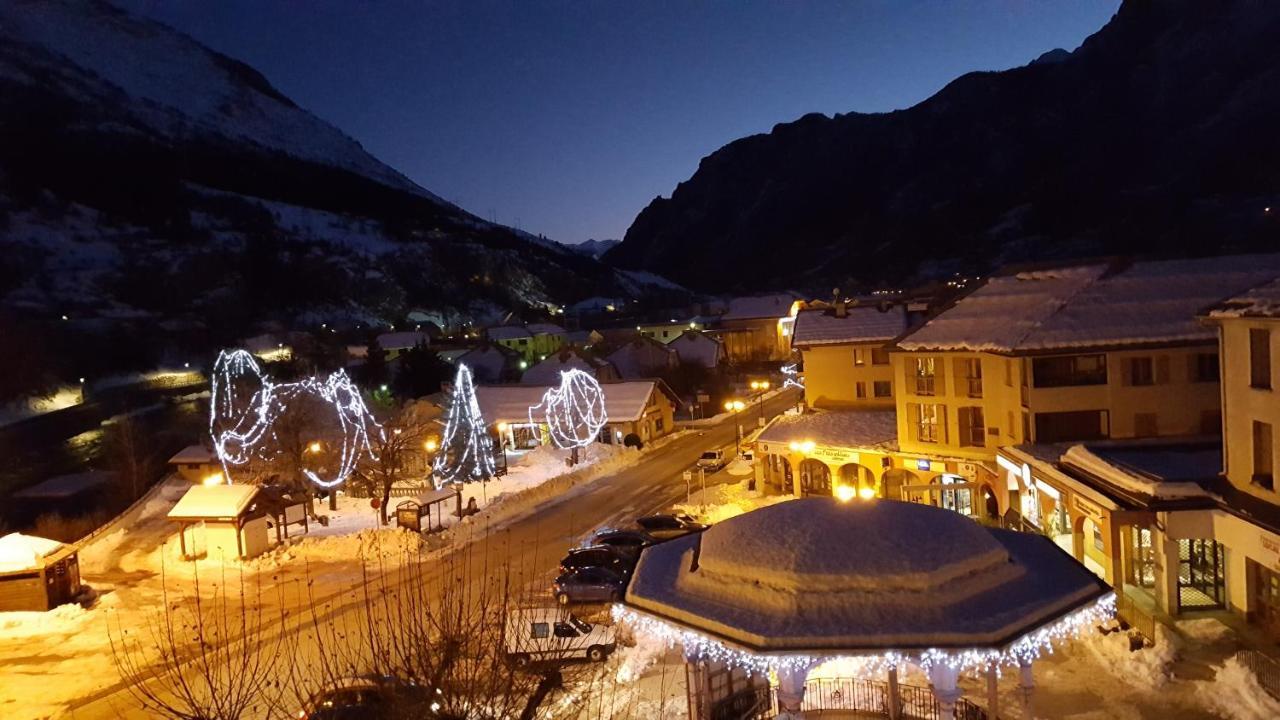 Hotel Restaurant Glaizette LʼArgentière-la-Bessée Kültér fotó
